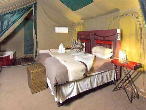 Camp Savuti Hotel Eksteriør billede